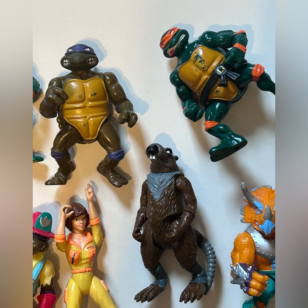 Vintage Lot of 10 TMNT Teenage Mutant Ninja Turtles Action Figures 80s and 90s - Picture 4 of 8